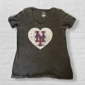 Like 🆕 MLB heart grey Mets T-shirt